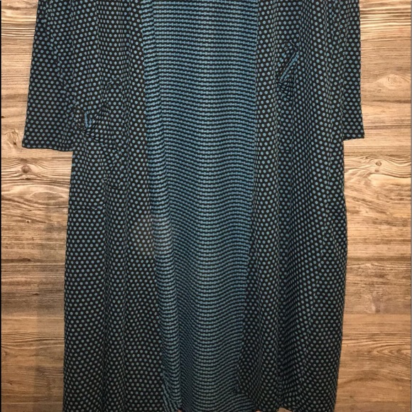 LulaRoe Large Sarah Cardigan - Picture 2 of 2